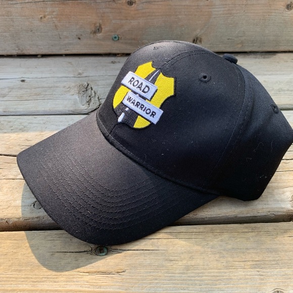 💙 NWOT Pilot Flying J “Road Warrior” Trucker Hat – Black Embroidered Cap - Picture 3 of 9